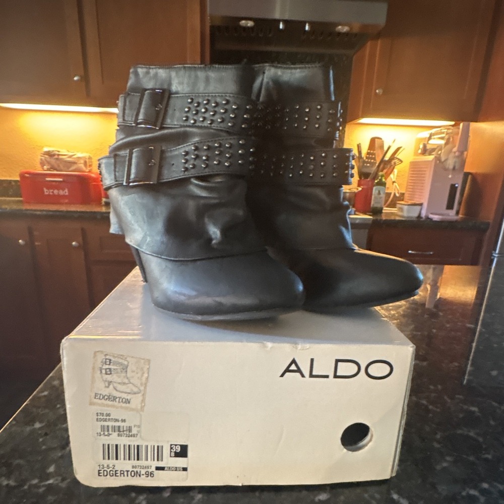 ALDO EDGERTON-96 Womens Black Leather Studded Buckle Ankle Bootie US 8.5